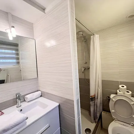 A043-functional Downtown *